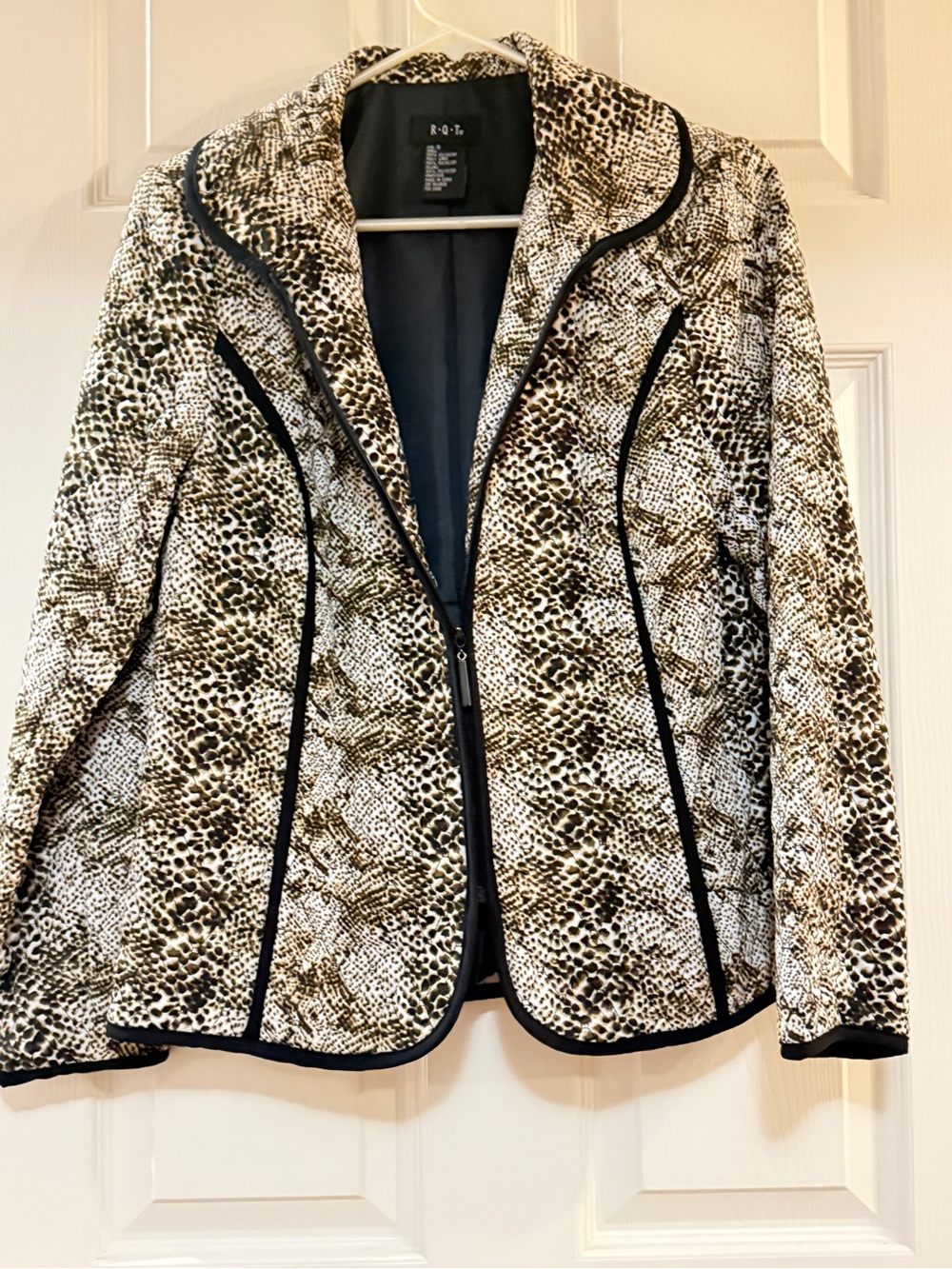 Snake-Print Zip Front Blazer - Black & Cream